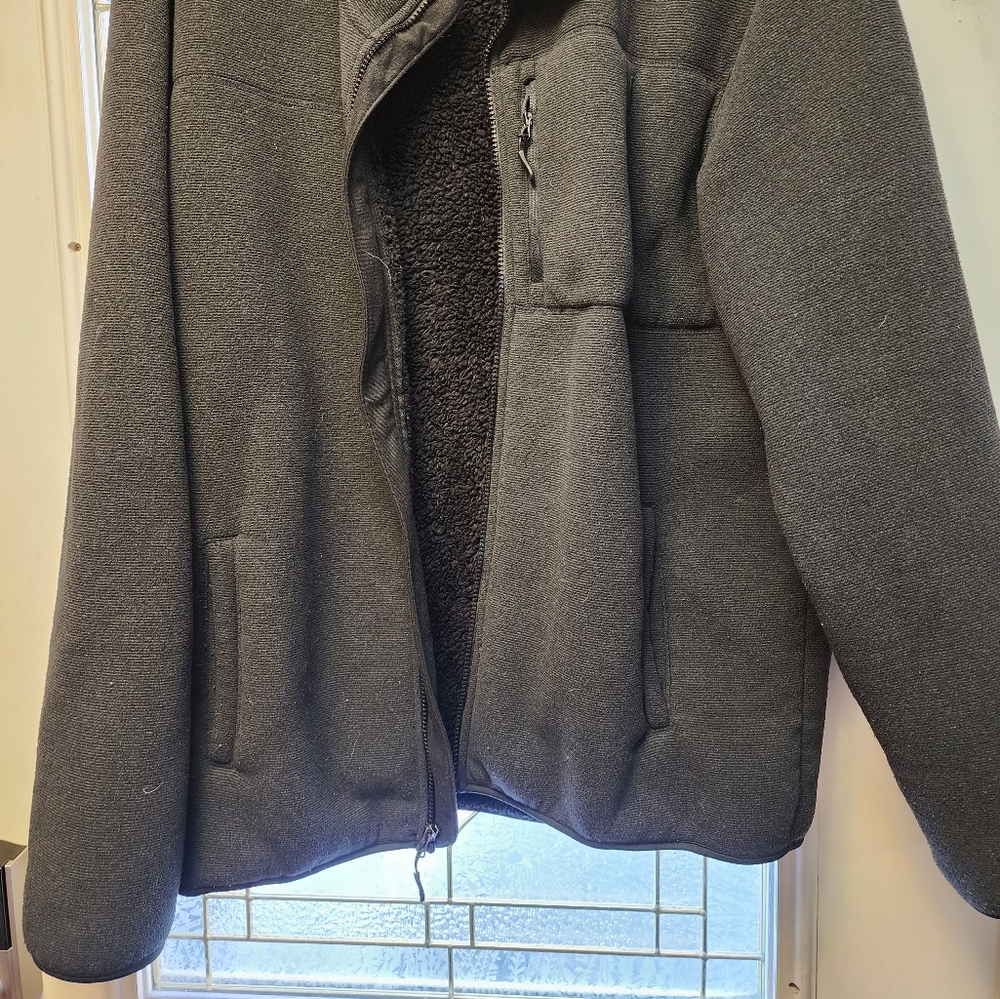 32° Fleece Jacket. - Picture 3 of 3